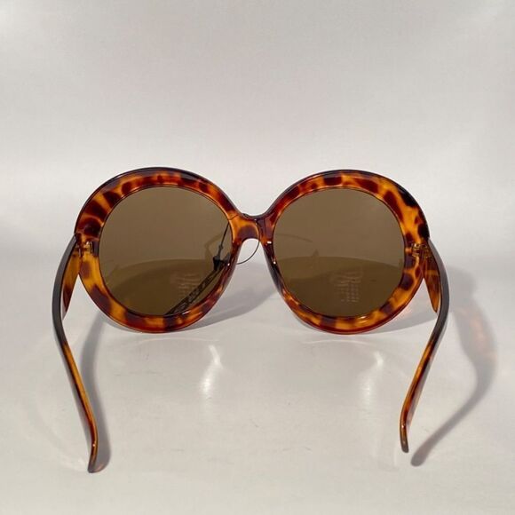 1066 Kiss Oversized Round Tortoise Sunglasses NWT - Picture 4 of 9